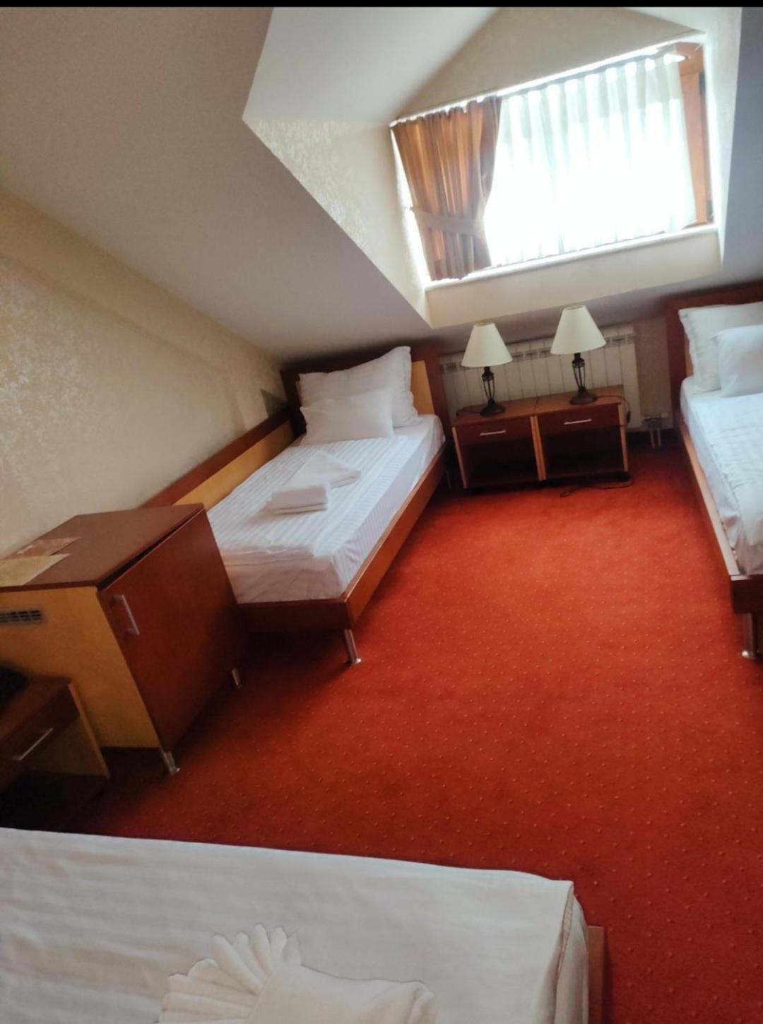 Hotel Marshal Никшич Экстерьер фото